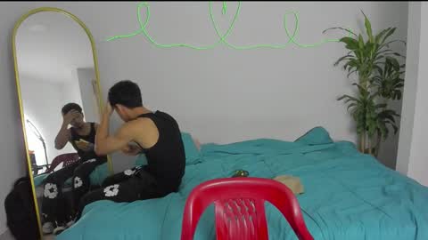 Snapshot of shark_boy21 chatting on December 18, 2025, 2:17 am shark_boy21 online show from December 18, 2025, 2:17 am