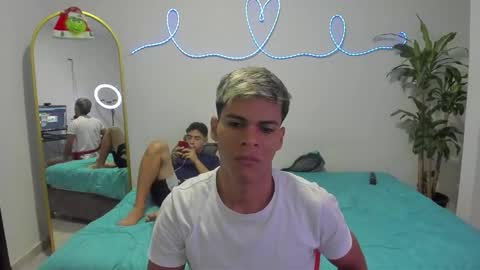 Snapshot of shark_boy21 chatting on December 20, 2025, 2:29 am shark_boy21 online show from December 20, 2025, 2:29 am