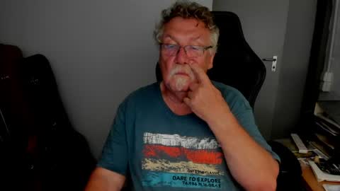sharlots_pet online show from June 30, 2026, 7:15 pm