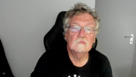 sharlots_pet online show from July 27, 2026, 10:22 am