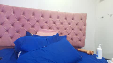 Snapshot of sharlott_kiss chatting on January 10, 2025, 5:56 pm Sharlott online show from January 10, 2025, 5:56 pm