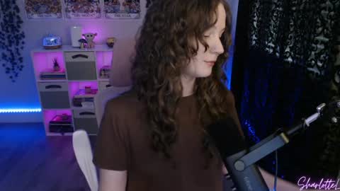 SharlotteL online show from April 29, 2026, 9:10 pm