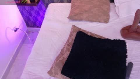 Sharom  online show from March 1, 2025, 6:21 pm