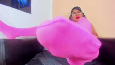 sharon_leather online show from December 18, 2025, 12:33 pm