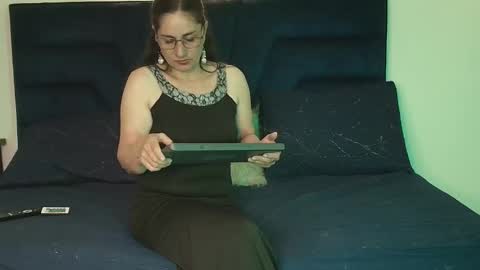 sharon_stone_5 online show from November 14, 2025, 1:10 pm