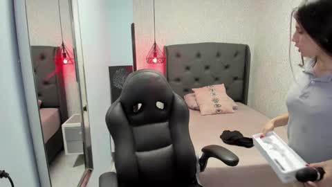 M A G N O  online show from October 10, 2025, 7:35 pm