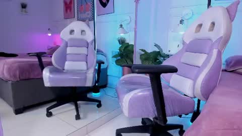 Snapshot of sharonn_adams chatting on June 11, 2026, 12:32 am Sharon online show from June 11, 2026, 12:32 am