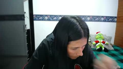 Snapshot of sharoon__cherry_ chatting on February 4, 2026, 2:45 pm sharon online show from February 4, 2026, 2:45 pm