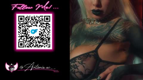 Snapshot of sharpay_evans chatting on May 25, 2026, 5:19 pm Antonia online show from May 25, 2026, 5:19 pm