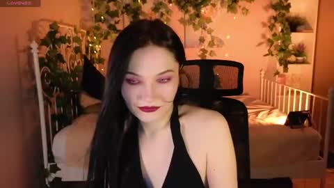 Snapshot of sharpsilence chatting on July 27, 2026, 5:58 am Mistress Silence online show from July 27, 2026, 5:58 am