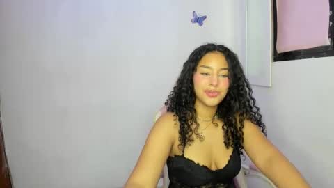 loraine online show from November 18, 2025, 9:08 pm