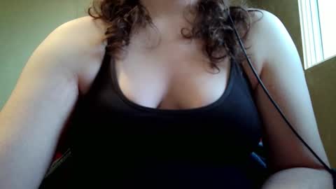 Snapshot of shathara chatting on November 19, 2025, 4:51 pm Shay online show from November 19, 2025, 4:51 pm