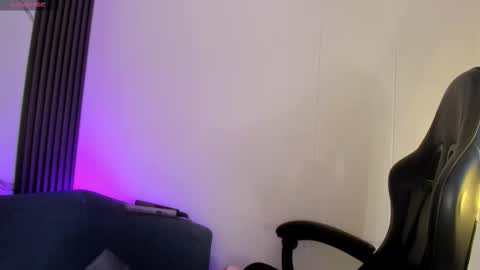 Shauna online show from February 15, 2026, 7:51 am