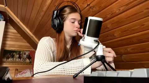 Snapshot of shavonflosi chatting on May 25, 2026, 5:13 am Maria online show from May 25, 2026, 5:13 am
