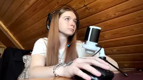 Snapshot of shavonflosi chatting on June 15, 2026, 4:15 am Maria online show from June 15, 2026, 4:15 am