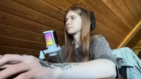 Snapshot of shavonflosi chatting on June 24, 2026, 4:11 am Maria online show from June 24, 2026, 4:11 am