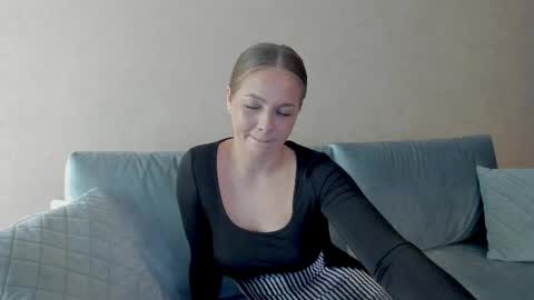 Snapshot of shawty_sue chatting on December 13, 2025, 8:04 pm Sue online show from December 13, 2025, 8:04 pm