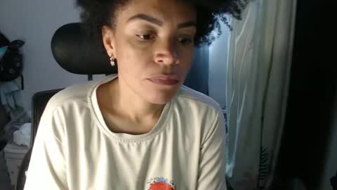 Shayna online show from December 8, 2024, 3:45 pm