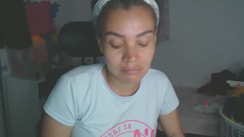 Shayna online show from September 15, 2025, 2:44 am