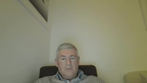 she52 online show from November 11, 2025, 4:40 pm