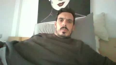 sheakspeare79 online show from December 5, 2024, 4:23 pm
