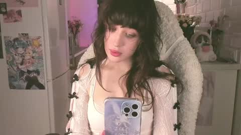 Snapshot of sheeny_shy chatting on January 25, 2025, 5:40 pm Chiara online show from January 25, 2025, 5:40 pm