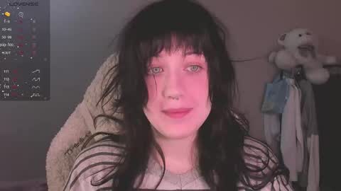 Snapshot of sheeny_shy chatting on October 21, 2025, 5:24 pm Chiara online show from October 21, 2025, 5:24 pm