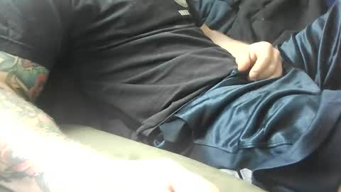 Snapshot of sheepydoggy45 chatting on October 19, 2025, 5:02 pm sheepydoggy45 online show from October 19, 2025, 5:02 pm