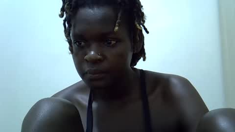 shees_sweet online show from May 13, 2026, 1:14 am