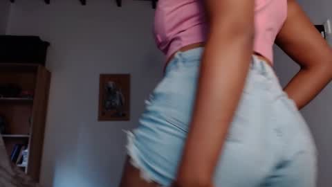 Snapshot of sheilamakano70 chatting on December 6, 2024, 10:30 pm Sheila Makano online show from December 6, 2024, 10:30 pm