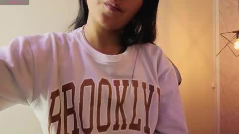 sheilly_brown online show from June 25, 2026, 7:40 pm