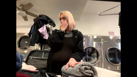 Snapshot of shelbybaby01 chatting on December 17, 2024, 1:39 am Shelby holes online show from December 17, 2024, 1:39 am