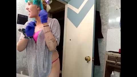 Snapshot of shelbybaby01 chatting on March 12, 2025, 10:26 am Shelby holes online show from March 12, 2025, 10:26 am