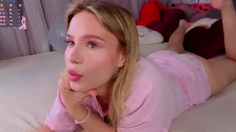 Lina online show from July 22, 2026, 2:25 am