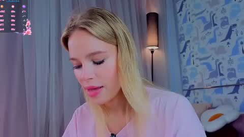 Lina online show from July 29, 2026, 3:04 am
