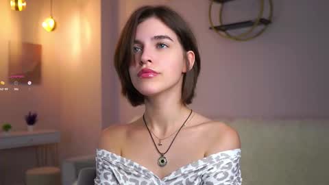 Snapshot of shelleyharn chatting on November 2, 2025, 1:08 am Alex online show from November 2, 2025, 1:08 am