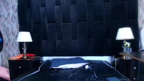 Shelsy online show from March 1, 2025, 11:50 am