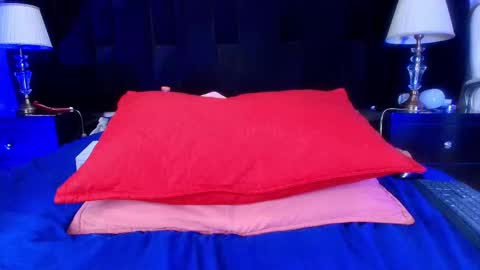 Shelsy online show from March 4, 2025, 2:53 pm