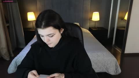 sheri_belton online show from December 18, 2025, 7:53 pm