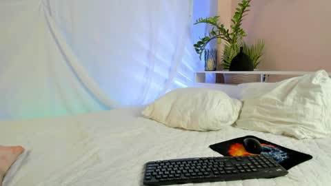 Max online show from April 1, 2026, 7:22 pm