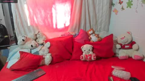 Snapshot of sherlyn_fox69 chatting on January 8, 2025, 6:52 pm Maria Saenz online show from January 8, 2025, 6:52 pm