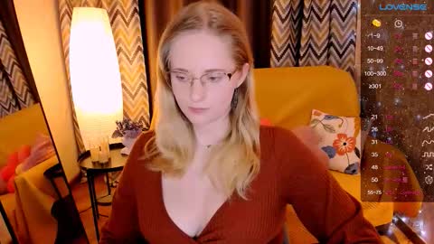 Snapshot of sheslinki chatting on February 28, 2026, 8:26 am Hello guys my name is Aemilia online show from February 28, 2026, 8:26 am