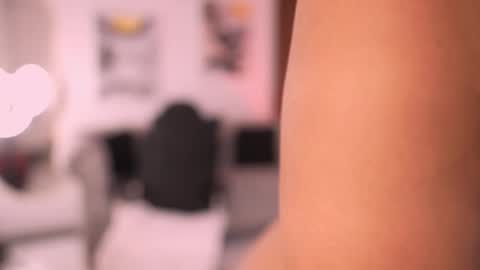 Sheyla Bakerr  online show from October 15, 2025, 10:59 am