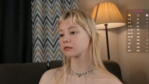 Snapshot of shickshackshock chatting on March 11, 2025, 1:59 am Iris online show from March 11, 2025, 1:59 am