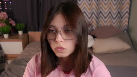 Snapshot of shickshackshock chatting on September 17, 2025, 11:23 am Iris online show from September 17, 2025, 11:23 am