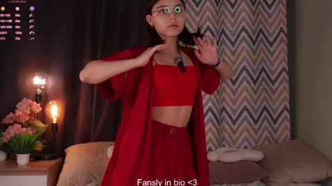 Snapshot of shickshackshock chatting on October 26, 2025, 11:16 am Iris online show from October 26, 2025, 11:16 am