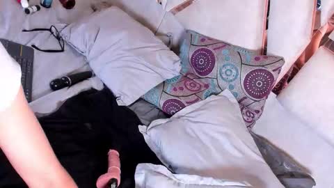 Shine online show from February 12, 2026, 3:23 am