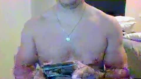 shines08092 online show from December 18, 2024, 11:13 am