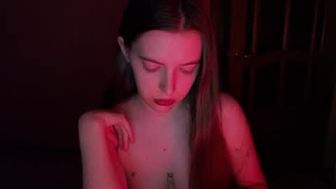 shiraha___rafieru online show from June 26, 2026, 8:24 pm