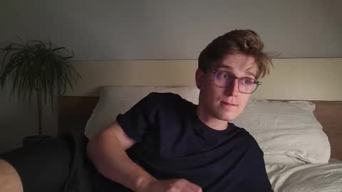 Matthew online show from November 30, 2025, 8:02 pm